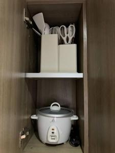 Cozy 1BR nr Ortigas Makati & BGC with Secured Parking