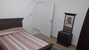 New capital Shared Rooms men only