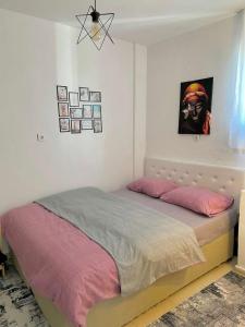 Denize 2 km Manzaralı ve Ferah