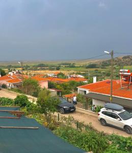 Denize 2 km Manzaralı ve Ferah