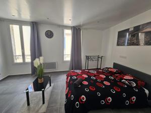 1 Studio Cosy avec WIFI Meulan EN Y