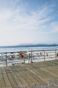 Casa confortável a 5 minutos da Praia do Forte a pé