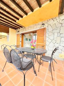 Freedhome Seaview Apartment img22