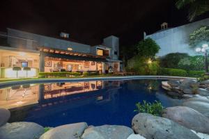 Casa DE LUJO en Lomas de Cuernavaca con jacuzzi - 4hvězdičkové hotely ve městě Jiutepec