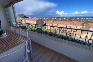 Appartements T4-80m2 superbe vue mer Sant Ambroggio : photos des chambres