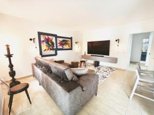 PAMRO moderner Bungalow - 4 Schlafzimmer - 2 Bäder - Whirpool - Ferienanlage mit Pool - Familienfreundlich