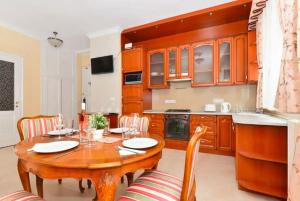 Neo-Baroque Residence near Basilica