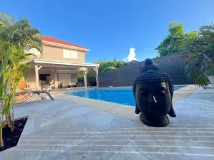 Villa dO, Sainte Anne Piscine et proche Plage - 圣安娜