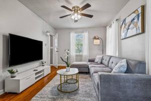 East Hill Oasis Near Beaches & Downtown