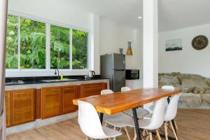 4 bed rooms sea view villa with pool