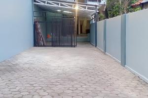 Urbanview Hotel Maharani Garut