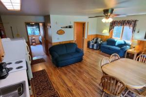 2 Bedroom Wolf Villa In Voyageurs National Park
