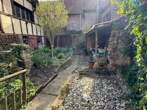 Maisons de vacances Maison de charme - 7 personnes - centre ville : Maison 3 Chambres 