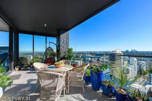 Premium 3Bed Luxury with Infinity Pool & Gym