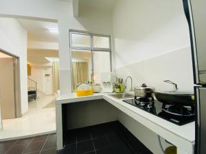 Alyn Home Kluang VI Netflix Coway