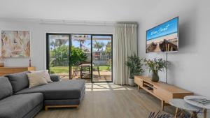 HaltandHide by Wine Coast Holiday Rentals