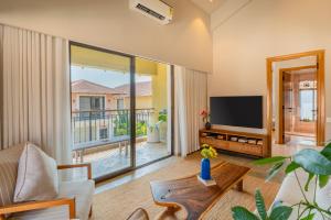 ELIVAAS 4 BHK with Pvt Pool - Amado Villa Euphoria