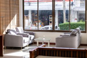 The President Hotel at Chokchai 4