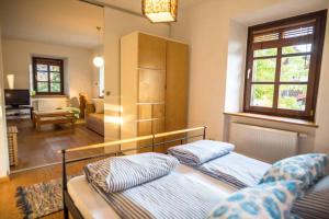 Ferienwohnung Altes Schulhaus Greising