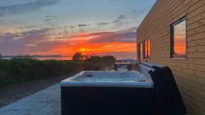 Premium hytte med udendørs spa - Løgstrup