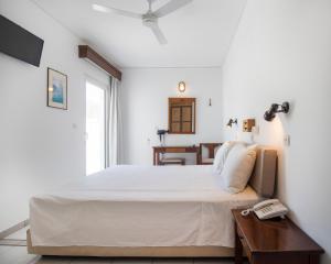 Twin Room with Side Sea View room in Pal Beach