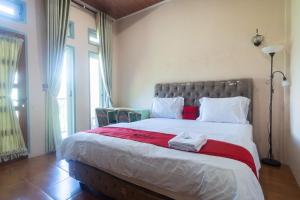 RedDoorz at Sapo Rumbia 1 Berastagi