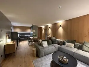 Isard Homes by Select Rentals - 埃尔塔特