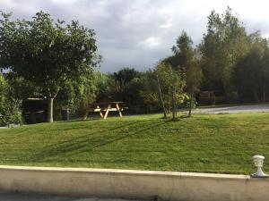 Chalets Jolie Roulotte tout confort : photos des chambres