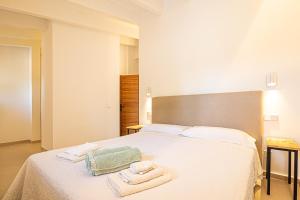 Apartamento Son Calo E by Rentallorca