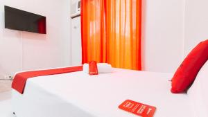 RedDoorz near NAIA Terminal 1