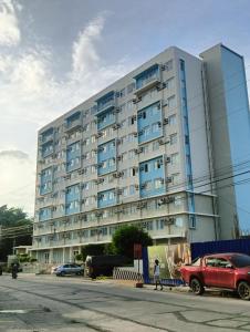 Executive Suite Condo 1