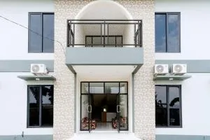 Zumo Home Tegal Mitra RedDoorz - 直葛