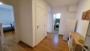 Center & River Park View Guesthouse