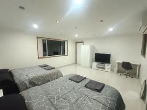 Large, Family Room with Spacious, Private Balcony - GE - Holroyd