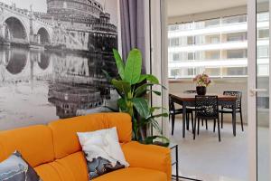 Akis Flat