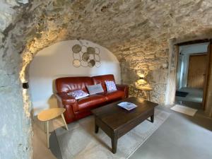 Maisons de vacances MAS ENTIEREMENT RENOVE, a SALAZAC, Le Mas des Deux Vallees, 4 CHAMBRES, 8 personnes avec Piscine privee : photos des chambres