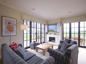 Reetland am Meer - LuxusPlus Reetdachvilla mit 4 Schlafzimmern und Kamin G08