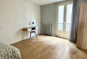 Maisons de vacances La Maison d-Hotes - 8 BDR - Wifi - Gare : photos des chambres