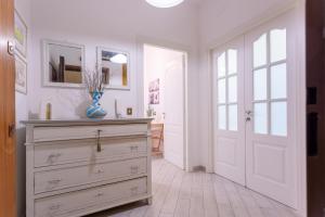 Stanza Comoda e Silenziosa con Bagno Privato e Area Lavoro e Relax