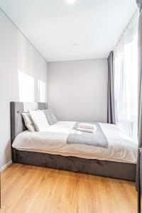 Oak Park Apartment