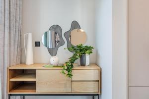 STAY BY LATINEM Luxury 2BR Holiday Home W205 near Burj Khalifa