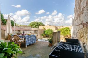 YourHouse Cas Forner