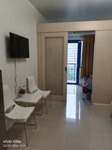 Flores Place At Sea Residences MOA