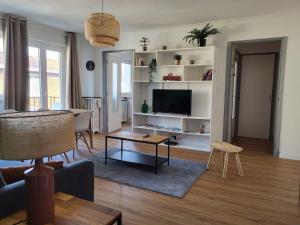 Appart Cosy parking privé Croisé Laroche près tram - 3hvězdičkové hotely ve městě Marcq-en-Baroeul