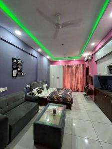 Royal Orbit studio