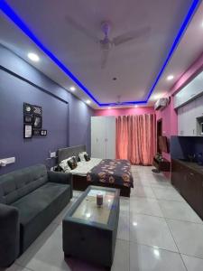 Royal Orbit studio