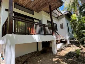 Nutmeg Cottage SIARGAO 2BR exclusive whole house - Catangnan