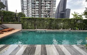 Luxury condo right next to BTS Thonglor!