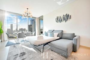 LUX 52 42 Deluxe Marina view suite 1