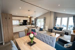 ELITE BLUE LUXURY 3 BEDROOM LODGE NEWQUAY, CORNWALL